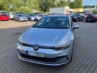 Volkswagen Golf 8 2.0TDI rok 10/2022