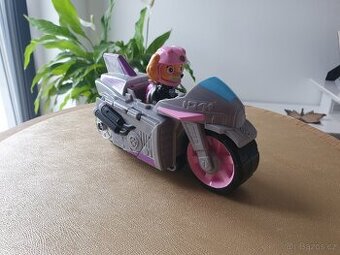 Moto pups Skye tlapková patrola