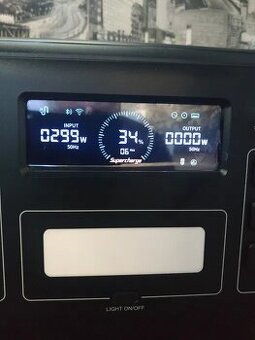 Nabíjecí stanice Bluetooth, Wi-Fi, UPS