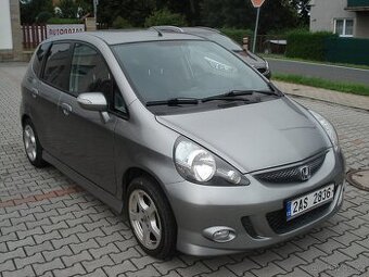 HONDA JAZZ 1.3 16V AUTOMAT,NOVÁ STK