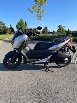 Yamaha X Max 300