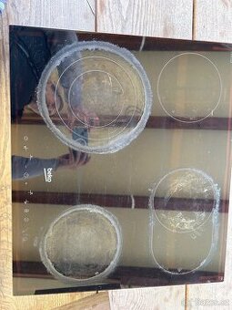 Sklokeramická deska Beko