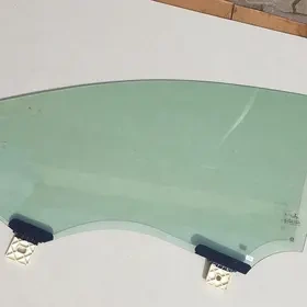 Sklo lp dveri Peugeot 3008/5008