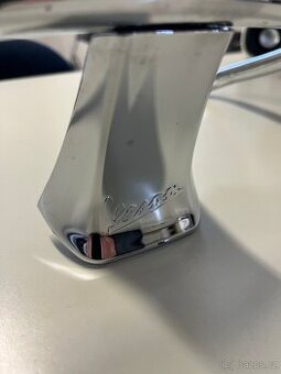 Madlo spolujezdec Vespa