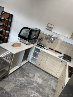 Přenechám pronájem rychlého občerstvení