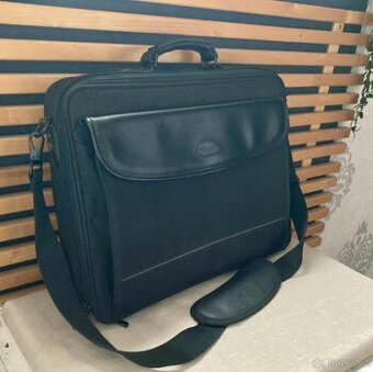 Velká brašna na ntb 21",35x45x7cm,900Kč