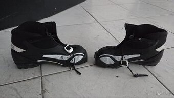 Prodam detske boty na bezky Salomon 33 SNS