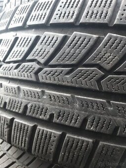 2ks zimních pneu  215/60 R17 Fortune