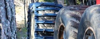 Kolopásy a řetězy pro harvestor / vyvážecí souprava