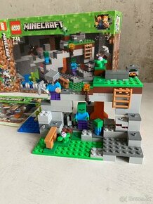 Lego Minecraft 21141 - Zombie jeskyne