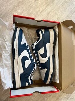 Nike dunk low velerian