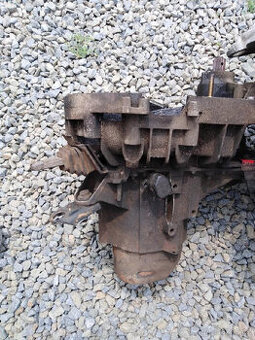 PŘEVODOVKA RENAULT MEGANE 1,6 i CENA 3000KČ