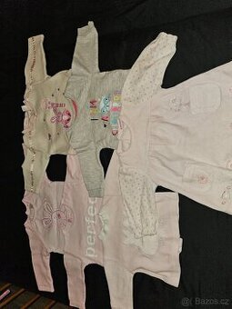 Set oblečení pro miminko - holčičku, velikost 68