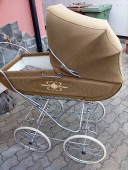 Zekiwa retro kočárek