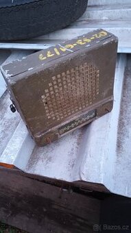 Staré autorádio Tesla 513 Omikron