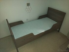 Dětská postel Ikea s matrací a ochranou