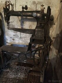 Historický opravárenský šicí stroj Durkopp