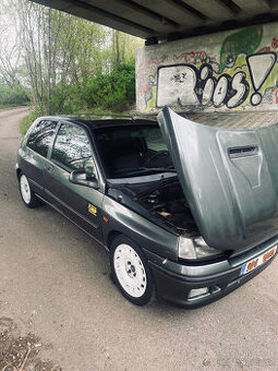 Renault Clio 1.8 16V