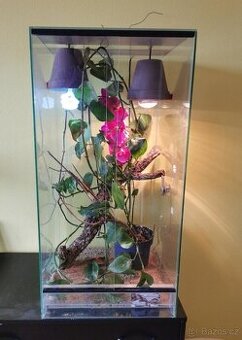 Terárium 50x50x80 nové .Terarium bez vybaveni.Vhodné pro cha