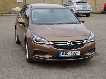 Opel Astra 1.6 CDTI Combi r.v.2017 2.Maj.serv.kníž.ČR