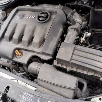 Prodám motor Octavia2 BKC