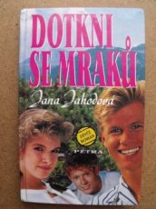 Dotkni se mraků.