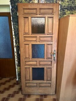 Vstupní dubové dveře dvoudílné