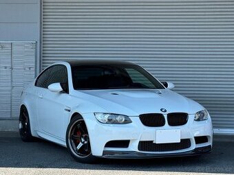 BMW E92 M3 - Manuál