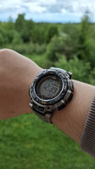 CASIO Pro Trek PRG-240T-7ER – Titanové outdoorové hodinky