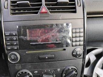 Prodám rámeček, radio, přepínač z Mercedes A