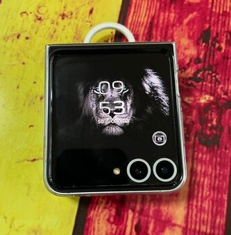 Samsung Galaxy Zflip 6, hodinky
