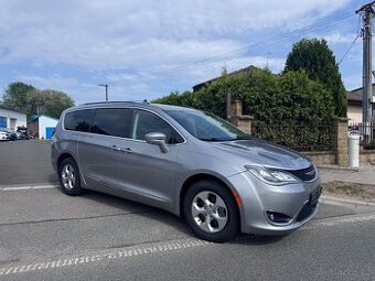 Chrysler Pacifica 3,6 Limited DVD 360 čočka 2017 DPH