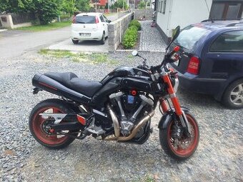 Yamaha mt 01