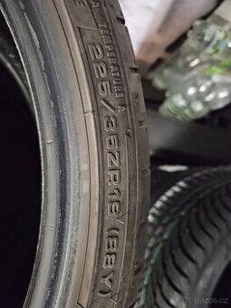 225/35 R19 letní pneu DUNLOP