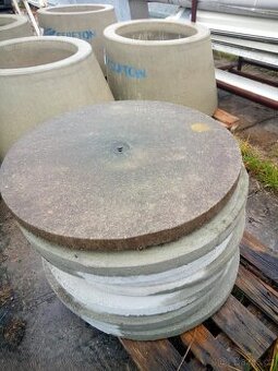 Betonový pokop na zakrytí šachet