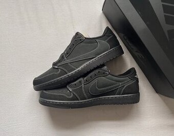 Jordan 1 low Travis Scott Phantom