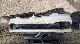 Nárazník přední zadní a pravý práh na BMW G30 G31