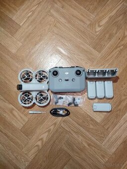 DJI Neo + 4x baterie, nabíjecí hub, příslušenství...