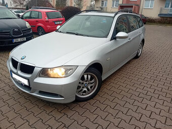 BMW 320i Touring, r.v. 2009