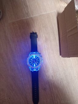 Led hodinky dámské