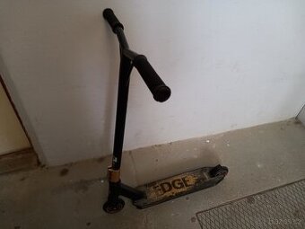 Freestyle koloběžka Movino Edge