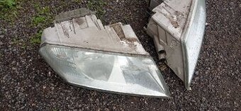 Pravé přední světlo Škoda Octavia 2