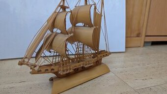 dřevěný model lodě - 1