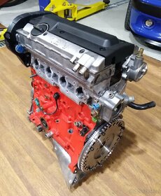 Závodní motor Peugeot/Citroen 2.0 306 GTI/XSARA/205 - 1
