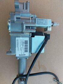 Plynový ventil Honeywell VK4105M (kotel Baxi Luna 1.240i)