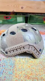 Airsoftová helma multycam - 1