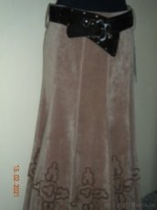 sukně semišová s páskem vel. 38 - 1