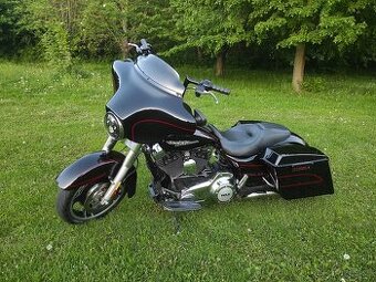 HARLEY DAVIDSON FLHX Street Glide