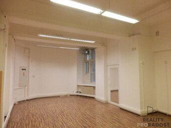 Pronájem prostor pro bistro 105m2 pěší zóna Brno - 1