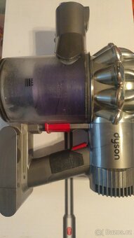 Aku vysavač dyson V6